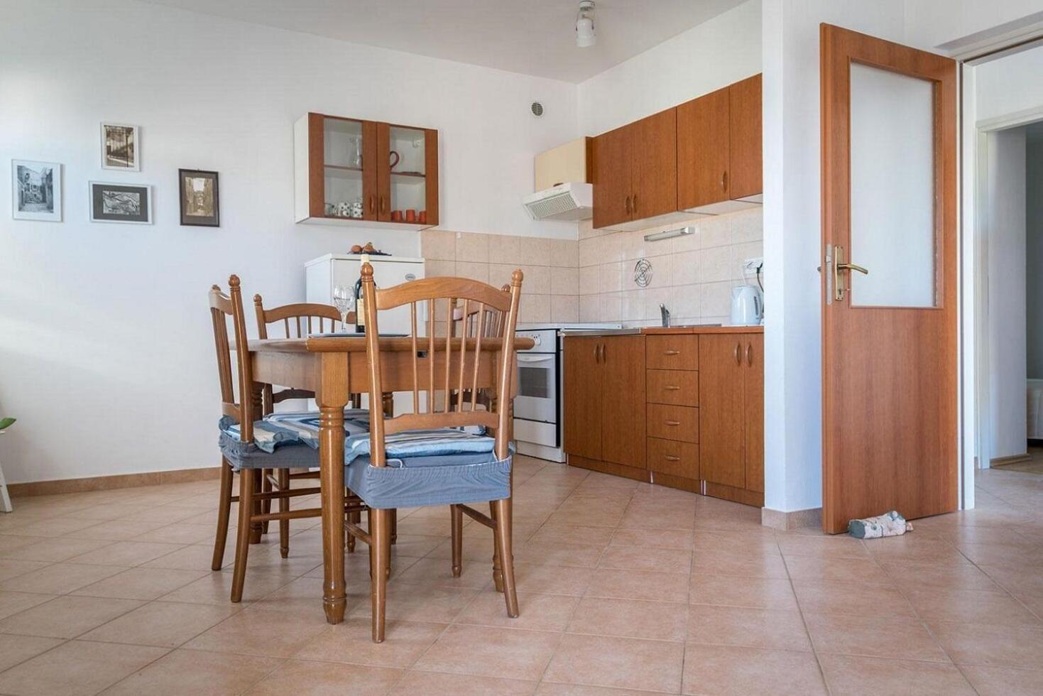 Apartments Brane - 100M From The Beach Трогир Екстериор снимка